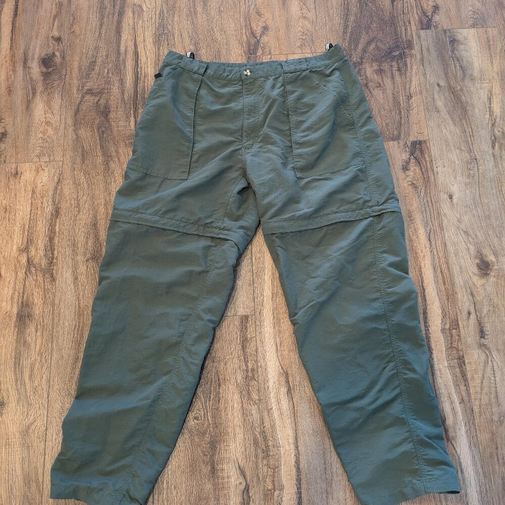 The North Face Convertible Zip off Green Hiking Pants Size XL